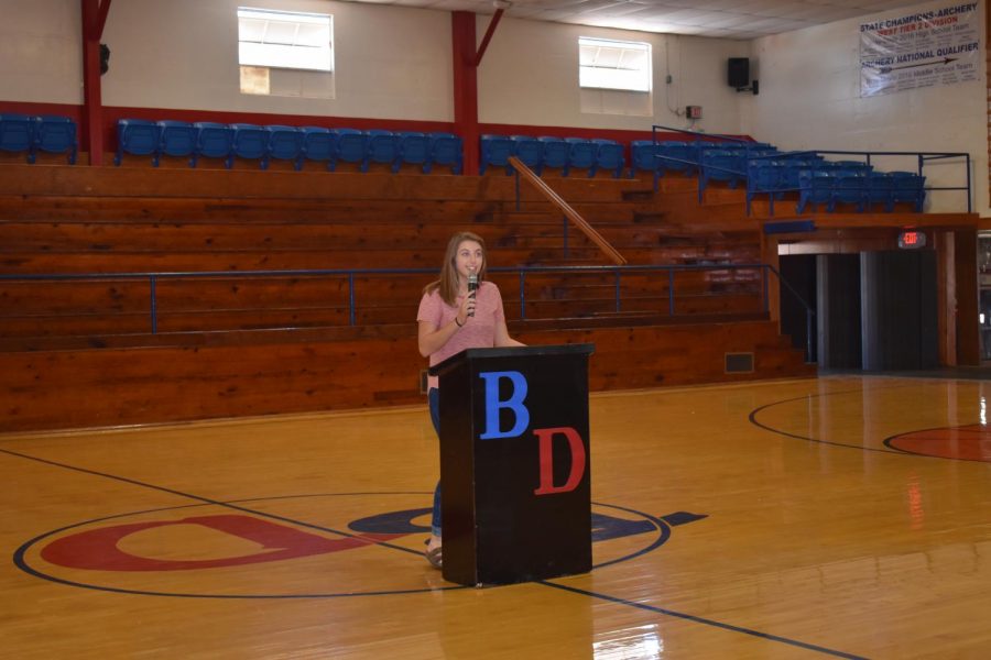 Myckie Gagnon gives her speech for Junior class Treasurer. 